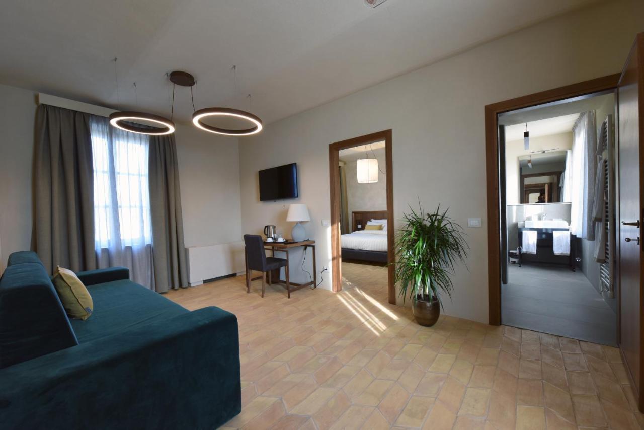 Bed and Breakfast Cascina La Badia Montegrosso dʼAsti Zewnętrze zdjęcie